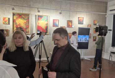В Доме Архитектора представил свою  экспозицию «Цифровая хохлома».